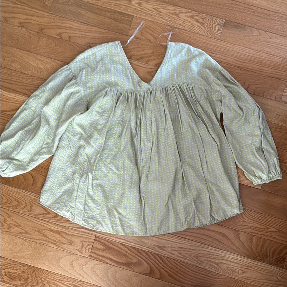 Green Smocked Relaxed 3/4 Sleeve Blouse